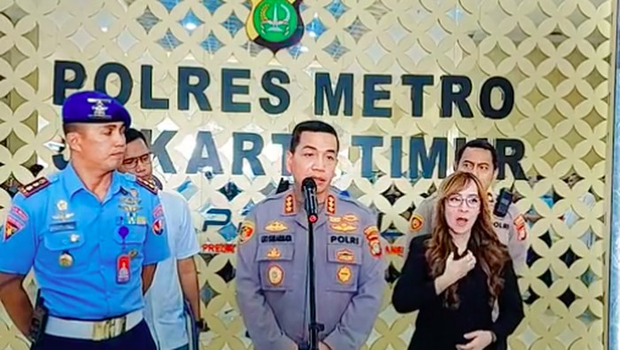 Polisi mendalami kabar yang menyebutkan remaja tewas terbakar di Lanud Halim Perdanakusuma merupakan anak berkebutuhan khusus atau disabilitas. (IG @kapolresmetrojaktim.official)