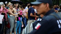 Visa kemanusiaan tersebut bisa memberikan akses bagi para migran ke layanan publik seperti perawatan kesehatan, serta kemampuan untuk bekerja.  
