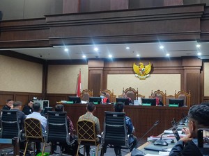 Hakim Heran Komisi I DPR Terima Rp 70 Miliar dari Kasus BTS 4G