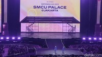 Stadion Utama Gelora Bung Karno merupakan venue stadion terbesar dengan kapasitas maksimal 77.193 kursi. Konser SMTOWN Live 2023 yang digelar Sabtu (23/9/2023) tidak menggunakan keseluruhan kursi tribun karena setengah bagian dijadikan panggung dan backstage. (Foto: Atmi Ahsani Yusron/detikcom)
