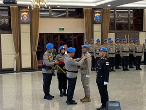 Jokowi Anugerahkan Lencana Kehormatan ke Pasukan FPU 4 Minusca