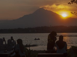 Senja Mekar Kembali di Waduk Cengklik