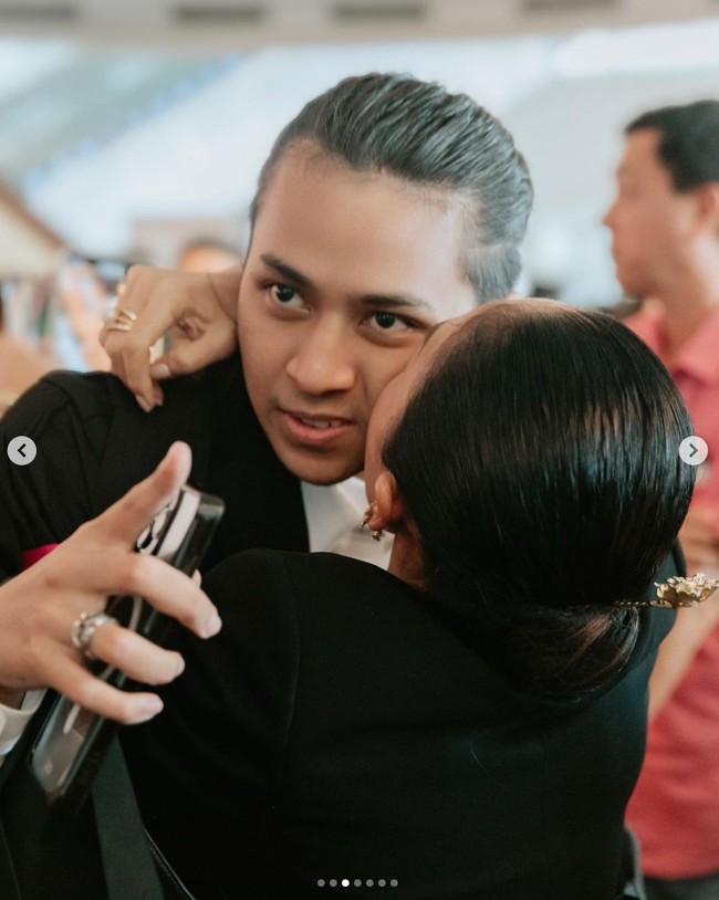 Sebelumnya di tahun 2020 hingga 2021, Cavin mengenyam pendidikan di University Technology of Sydney (UTS) dan memperoleh gelar diploma. Foto: Instagram/@yunishara36