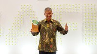 Hal tersebut sejalan dengan visi Bank DBS Indonesia untuk menjadi “Best Bank for A Better World” yang diwujudnyatakan melalui tiga pilar keberlanjutan, yaitu Responsible Banking, Responsible Business Practice dan Impact Beyond Banking. 