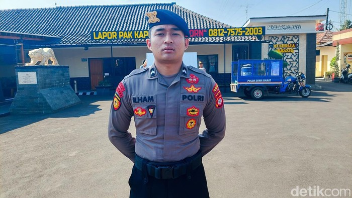 Bripda Ilham Khaerul Mutaqin Anggota Sat Sabhara Polres Cimahi Bripda Ilham Khaerul Mutaqin Anggota Sat Sabhara Polres Cimahi