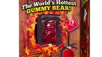Permen gummy bears satu ini sangat berbeda karena berbahaya untuk anak kecil. Rasanya super pedas sampai membuat lidah dan tenggorokan tersengat. Sensasi pedas permen ini berasal dari ekstrak cabe dengan level 9 juta SHU. Foto: site news