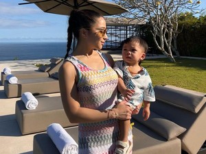 Nikita Willy Nikmati 10 Hari dengan Anak dan Suami, tapi Tetap Naganya Keluar