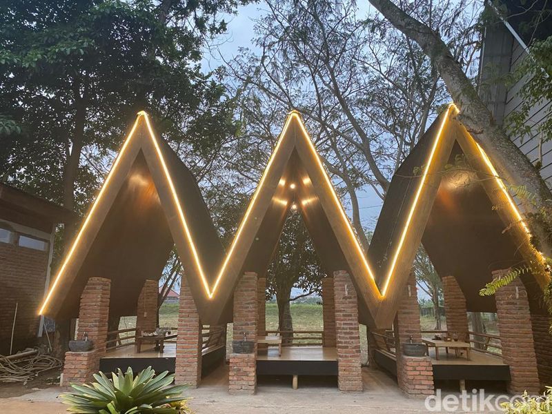 Danau Abah, restoran Sunda hidden gem di BSD yang menawarkan menu prasmanan nikmat.