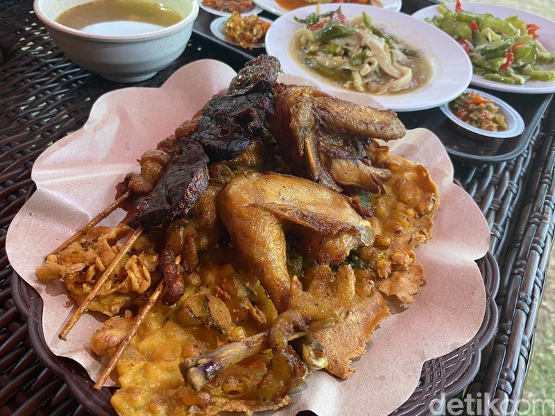 Danau Abah, restoran Sunda hidden gem di BSD yang menawarkan menu prasmanan nikmat.