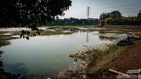 Danau Cinere, Depok, Jawa Barat, tampak kering pada pantauan hari Rabu (27/9/2023).