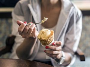 Keren! Wanita Ini Turun BB 30 Kg Meski Makan Es Krim Tiap Hari