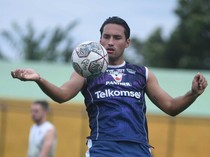 Gairah Ezra Walian Merangsek ke Tim Inti Persib