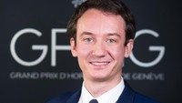 Frederic Arnault merupakan seorang pengusaha jam tangan mewah. Pria ini juga dikenal sebagai pebisnis sukses sekaligus konglomerat. Foto: Instagram/frederic.arnault