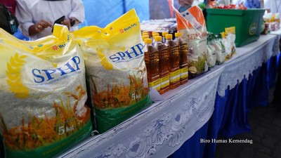 Gerakan Bansos dan Pasar Murah di Semarang