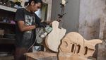 Gokil! Produksi Gitar di Ciamis Tembus Pasar Ekspor
