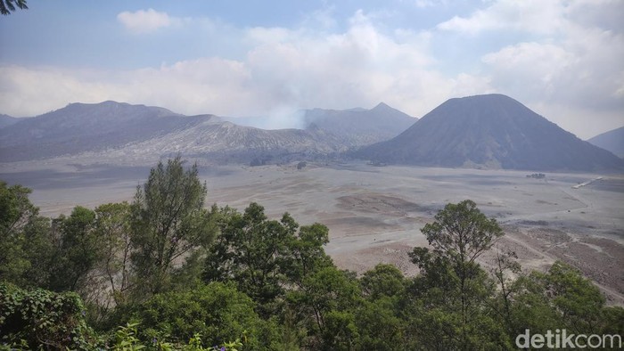 gunung bromo usai terbakar gegara flare