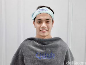 5 Potret Host Jeremiah Rakesh Jalani Perawatan ala Selena Gomez