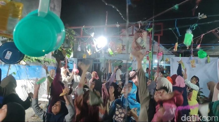 Keseruan acara Maulid Nabi Muhammad di Probolinggo