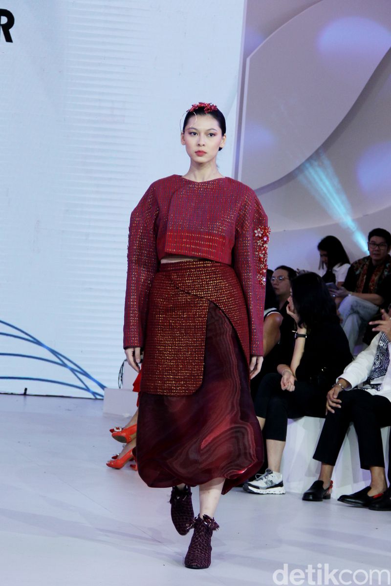 Koleksi Desainer IPMI di Fashion Nation 2023