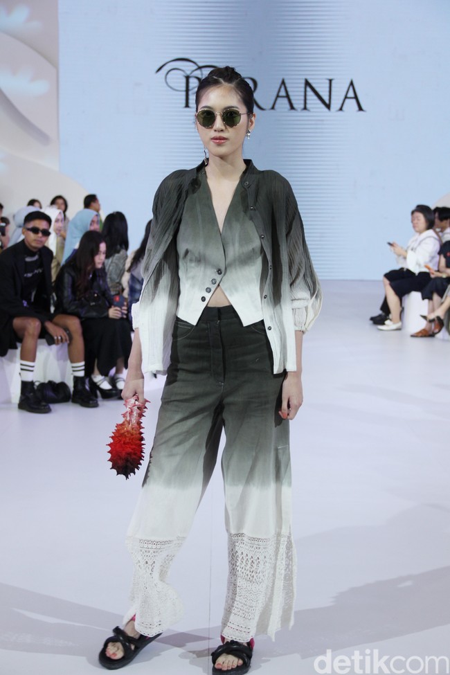 Inilah koleksi terbaru brand Purana yang ditampilkan di acara Fashion Nation, Senayan City, Jakarta. Foto: Mohammad Abduh/detikcom.