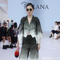 Inilah koleksi terbaru brand Purana yang ditampilkan di acara Fashion Nation, Senayan City, Jakarta. Foto: Mohammad Abduh/detikcom.