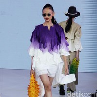 Inilah koleksi terbaru brand Purana yang ditampilkan di acara Fashion Nation, Senayan City, Jakarta. Foto: Mohammad Abduh/detikcom.