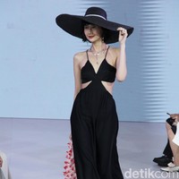 Inilah koleksi terbaru brand Purana yang ditampilkan di acara Fashion Nation, Senayan City, Jakarta. Foto: Mohammad Abduh/detikcom.