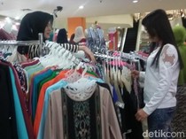 Curhat Pilu Pedagang Pakaian di Subang