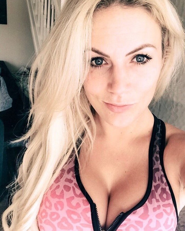 Wanita 37 tahun itu sendiri tampaknya tidak gentar dengan para haters. Dalam postingan terbaru, ia menentang komentar mereka dengan mengunggah foto seksi. Ketika seseorang berkata kamu tidak bisa melakukannya. Lakukan dua kali dan ambil gambar, tulisnya. Foto: Instagram Leanne Carr