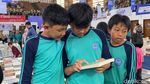 Antusiasme Pelajar Serbu Pameran Buku di GOR Saparua Bandung