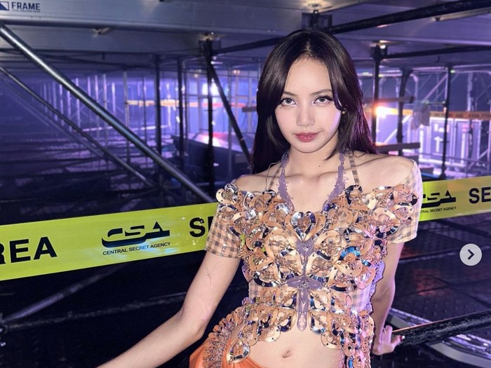 Lisa BLACKPINK akan tampil di Crazy Horse Paris