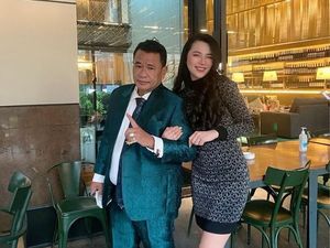 Momen Lisa Oktaviani Aspri ke-27 Hotman Paris Saat Makan Bersama