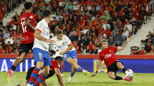 Soccer Football - LaLiga - RCD Mallorca v FC Barcelona - Son Moix, Palma, Mallorca, Spain - September 26, 2023 FC Barcelonas Fermin Lopez scores their second goal REUTERS/Albert Gea