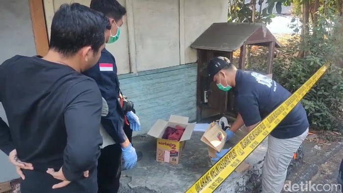 Mayat dalam kardus di Pasuruan.