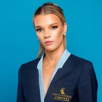 Wanita 21 tahun ini merupakan lulusan British Academy of Fashion Design di London, Inggris. Foto: Instagram/@brooke_brukjackson @missuniversezw