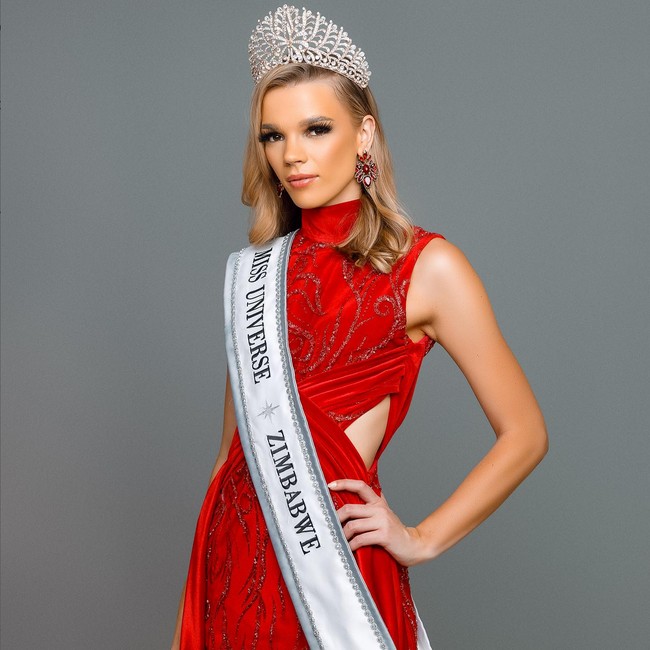 Brooke akan mewakili negaranya untuk berkompetisi di tingkat global, di Miss Universe 2023 yang bakal digelar di El Salvador, November mendatang. Foto: Instagram/@brooke_brukjackson @missuniversezw