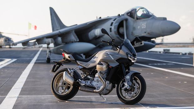 Moto Guzzi V100 Mandello Aviazione Navale