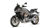 Moto Guzzi V100 Mandello Aviazione Navale mendukung empat mode berkendara yang bisa disesuaikan dengan kondisi lingkungan dan cuaca: Tour, Rain, Road, dan Sport. Keempat mode tersebut secara otomatis menyesuaikan pemetaan mesin, pengereman, kontrol traksi, hingga bukaan deflektor untuk pengalaman berkendara yang lebih optimal. Foto: Dok. Moto Guzzi Indonesia