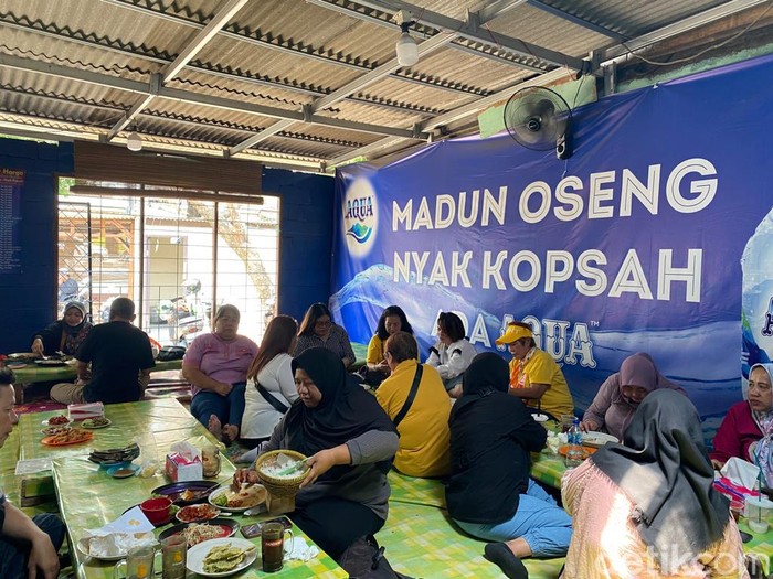 Nyak Kopsah Ajak Damai 3 Food Vlogger yang Terseret Drama Warungnya Nyak Kopsah Ajak Damai 3 Food Vlogger yang Terseret Drama Warungnya