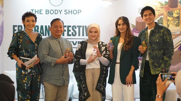 Peluncuran parfum Full Flowers dari The Body Shop.