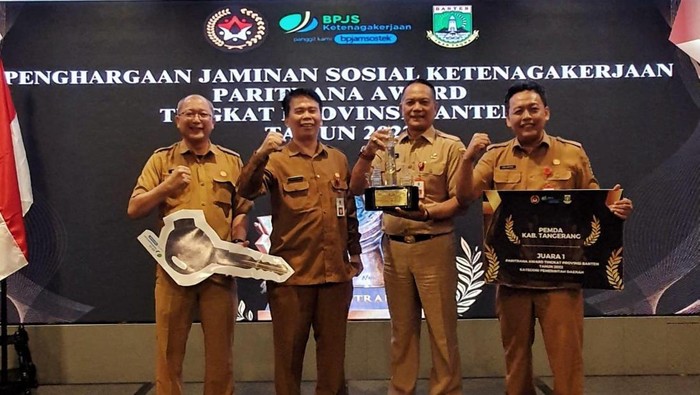 Pemerintah Kabupaten (Pemkab) Tangerang meraih penghargaan Juara 1 di Paritrana Award Tingkat Provinsi Banten Tahun 2022.