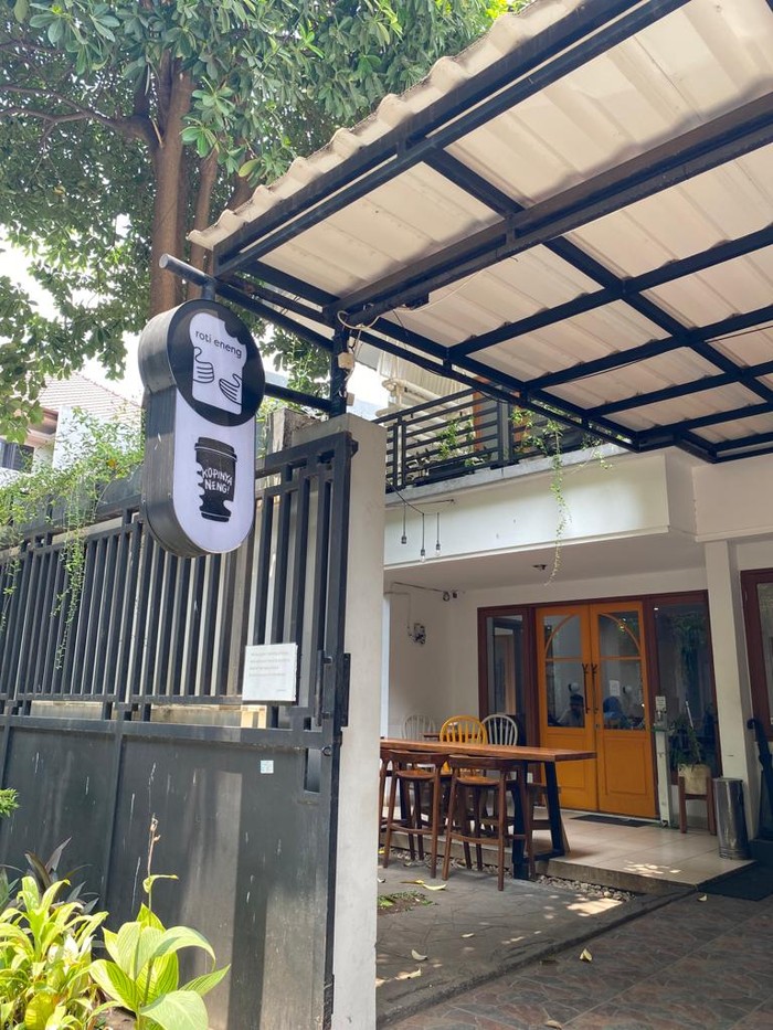 Roti Eneng, bakery hits di Gandaria