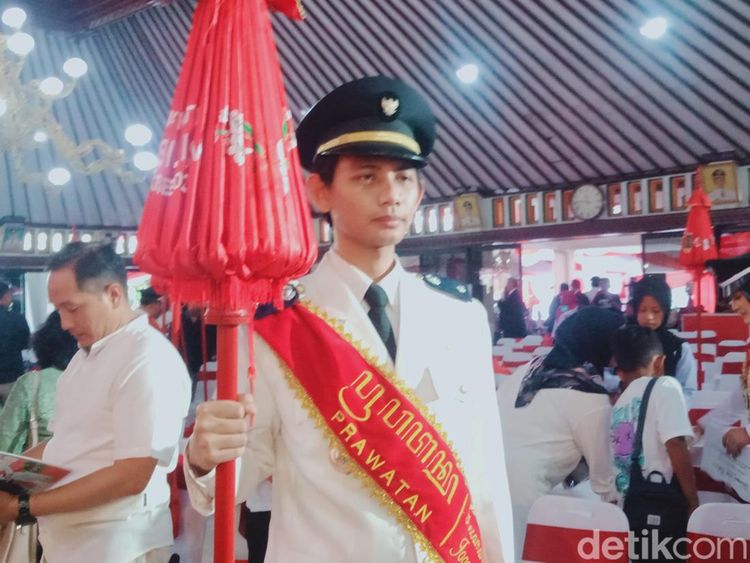 Potret Sabiq Muhammad, Kades Termuda Klaten-Batalkan Beasiswa S2 ke China