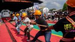 Serunya Lomba Tarik Kereta Seberat 80 Ton di Yogja