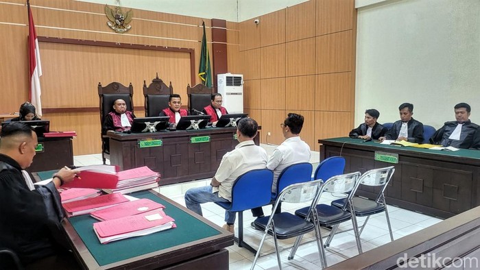 Sidang Gurandil, Majelis Hakim Cecar Perhutani Sukabumi Soal Kesimpulan Tambang Ilegal