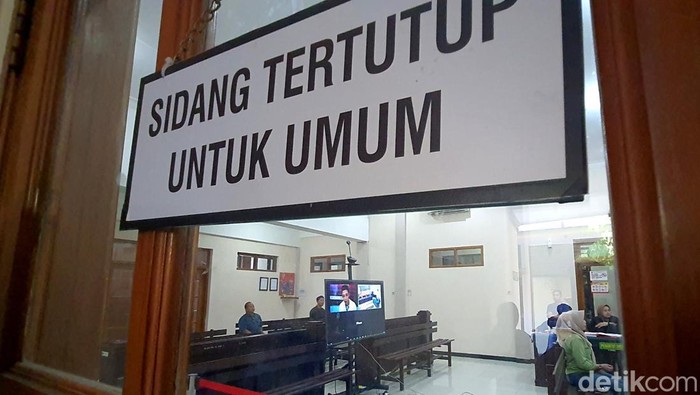 Sidang sopir truk mojokerto selingkuh dengan istri teman
