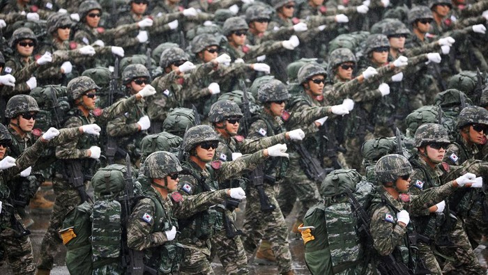 Members of the military take part in a military parade to mark the 75th anniversary of its armed forces, the first such large scale parade through the capital city in 10 years in Seoul, South Korea, September 26, 2023. REUTERS/Kim Soo-hyeon