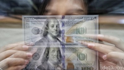 Tembus Rp 15.500, Dolar AS Makin Menggila