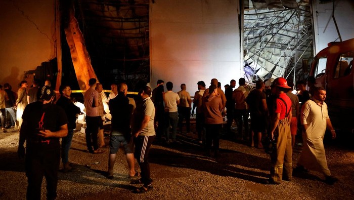 Tragis! 100 Orang Tewas Saat Kebakaran di Pesta Pernikahan Irak A view of the site following a fatal fire at a wedding celebration, in the district of Hamdaniya in Iraq's Nineveh province, Iraq, September 27, 2023. (REUTERS/Khalid Al-Mousily)