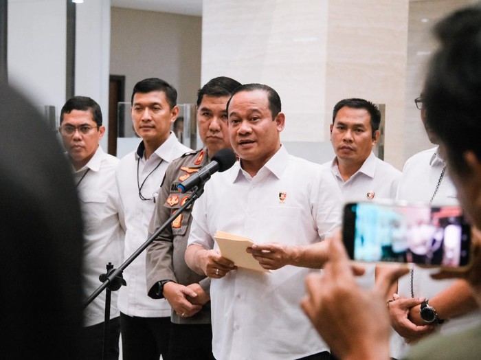 Wakabareskrim Polri selaku Kasatgas Anti Mafia Bola Polri, Irjen Asep Edi Suheri, dalam jumpa pers di Mabes Polri, Jalan Trunojoyo, Jakarta Selatan, Rabu (27/9/2023).